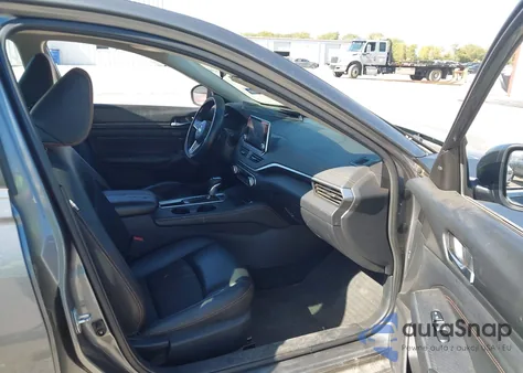 2019 Nissan Altima 2.5 Sr из США, поврежденный, VIN 1N4BL4CV5KC236097